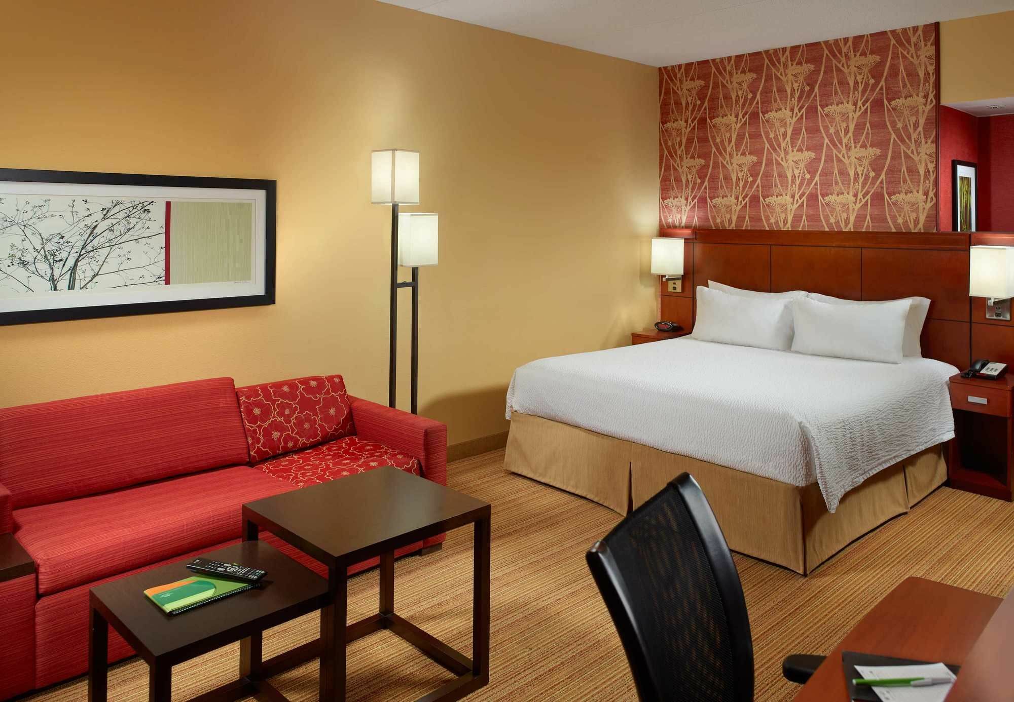 Courtyard By Marriott Clarksville Bagian luar foto
